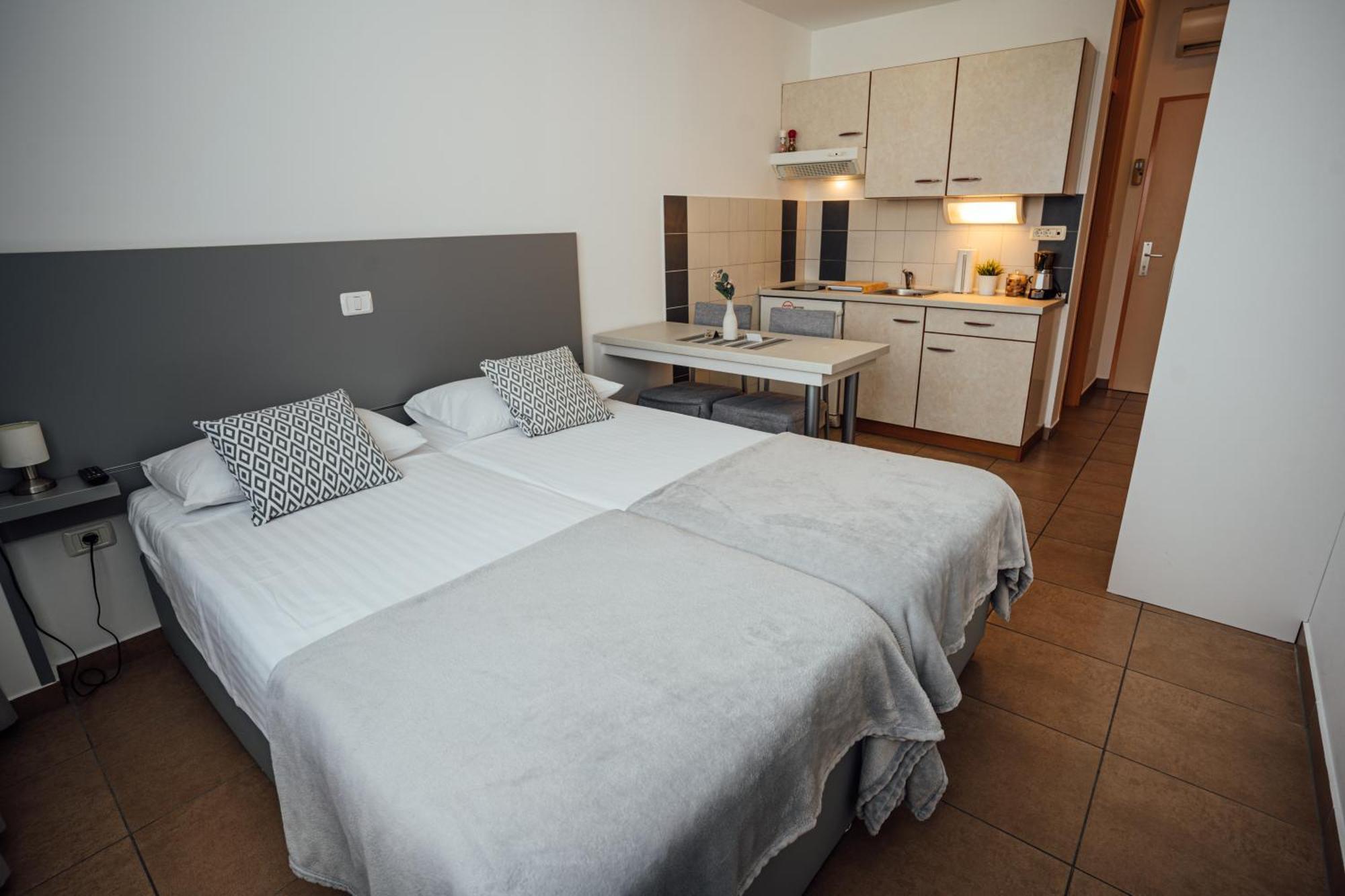 Sobe Rooms Nataly 세자나 외부 사진